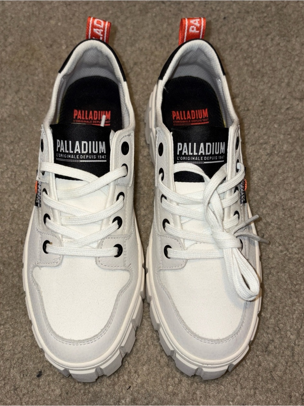 Palladium Women's White Chunky Sneaker Comfort Lace Up Size 6 98574-116-M